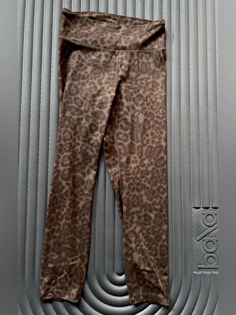 Women’s High-Waist Leopard Print Leggings in Brown sz XS